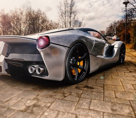 Ferrari-gtc-4-lusso